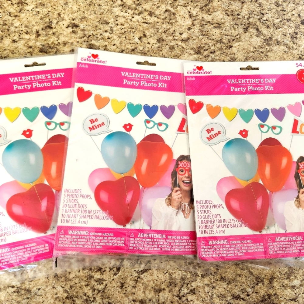 3 pack Valentine's Day party photo kit